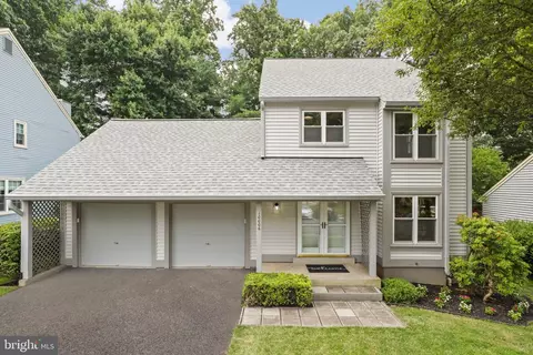 10006 Beacon Pond Ln, Burke, VA 22015
