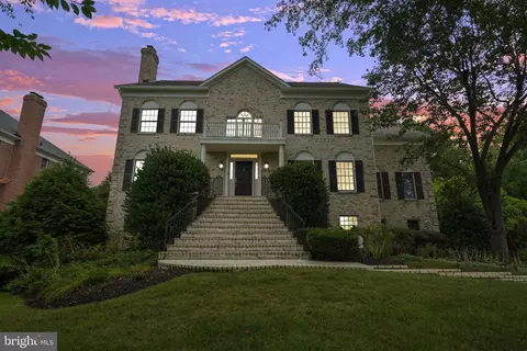 4206 Kimbrelee Ct, Alexandria, VA 22309