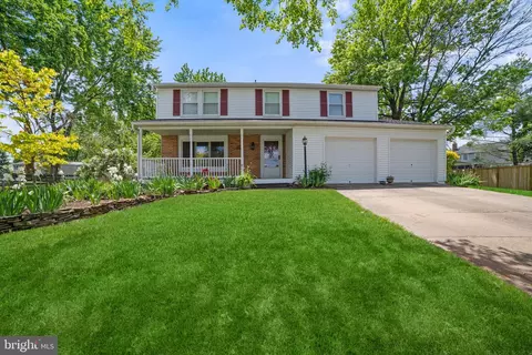 2707 New Ambler Ct, Herndon, VA 20171