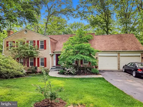 2211 Nobehar Dr, Vienna, VA 22181