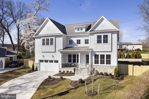 6907 Hutchison St, Falls Church, VA 22043
