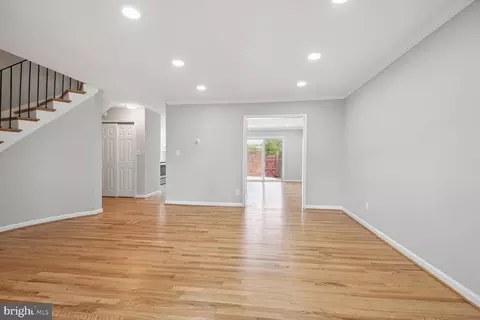 8302 Wickham Rd, Springfield, VA 22152 photo 10