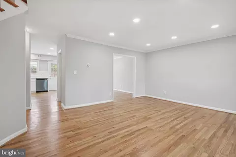 8302 Wickham Rd, Springfield, VA 22152 photo 11