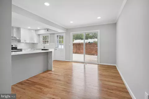 8302 Wickham Rd, Springfield, VA 22152 photo 12