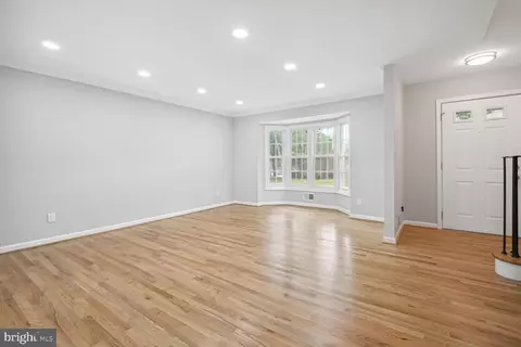 8302 Wickham Rd, Springfield, VA 22152 photo 8