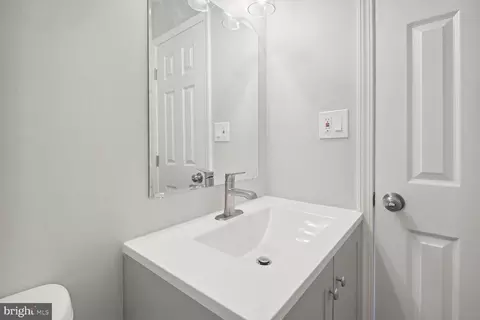 8302 Wickham Rd, Springfield, VA 22152 photo 20
