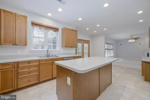 6090 Deer Ridge Trl, Springfield, VA 22150 photo 15