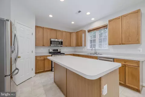6090 Deer Ridge Trl, Springfield, VA 22150 photo 14