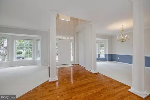 6090 Deer Ridge Trl, Springfield, VA 22150 photo 3
