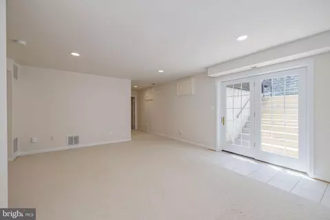 6090 Deer Ridge Trl, Springfield, VA 22150 photo 40
