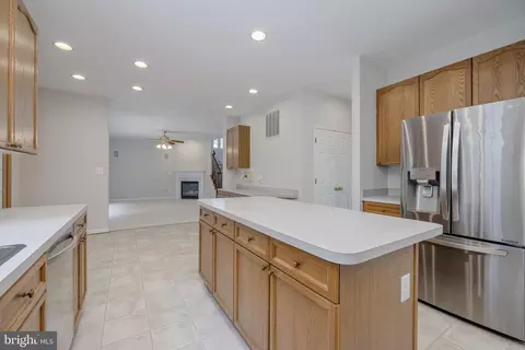 6090 Deer Ridge Trl, Springfield, VA 22150 photo 16