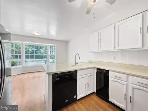 8991 Omega Ct, Springfield, VA 22152 photo 12
