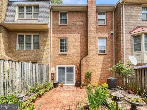 8991 Omega Ct, Springfield, VA 22152 photo 27