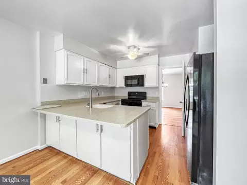 8991 Omega Ct, Springfield, VA 22152 photo 9