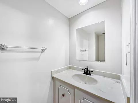 8991 Omega Ct, Springfield, VA 22152 photo 16