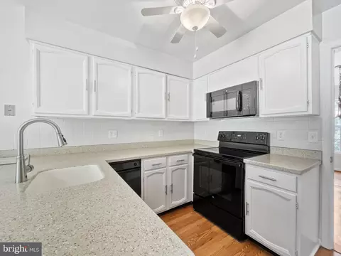 8991 Omega Ct, Springfield, VA 22152 photo 11