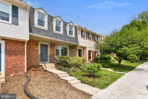 2761 Carter Farm Ct, Alexandria, VA 22306