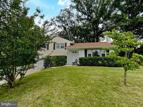 7413 Charlotte St, Springfield, VA 22150 photo 6