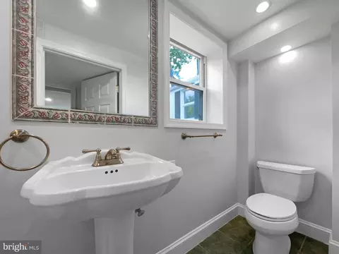 7413 Charlotte St, Springfield, VA 22150 photo 24