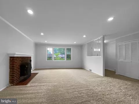 7413 Charlotte St, Springfield, VA 22150 photo 9