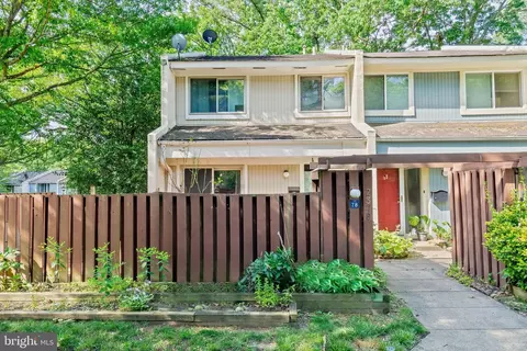 2378 Southgate Sq, Reston, VA 20191 photo 6