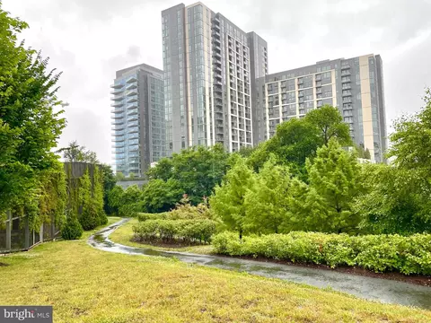 7887 Jones Branch Dr #406, Mclean, VA 22102