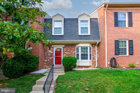 10336 Granite Creek Ln, Oakton, VA 22124