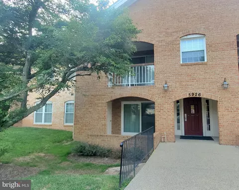 5926 Cove Landing Rd #201B, Burke, VA 22015