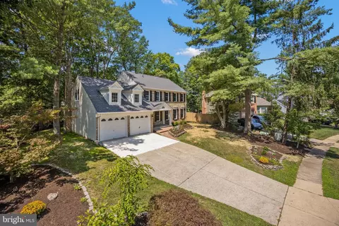7782 Tangier Dr, Springfield, VA 22153 photo 2