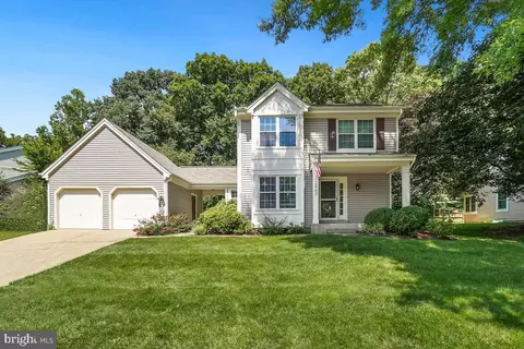 2863 Spring Chapel Ct, Herndon, VA 20171
