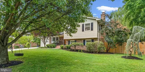 8709 Triumph Ct, Alexandria, VA 22308