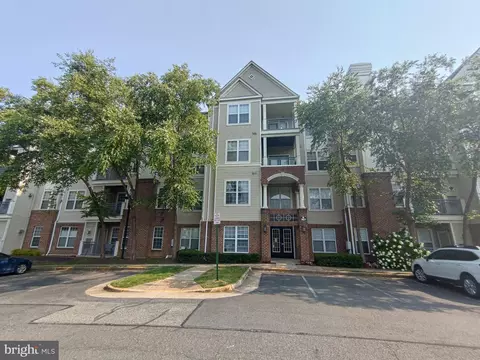 3021 Nicosh Cir #1105, Falls Church, VA 22042