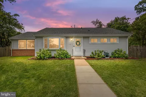 3717 Logan Ct, Alexandria, VA 22310