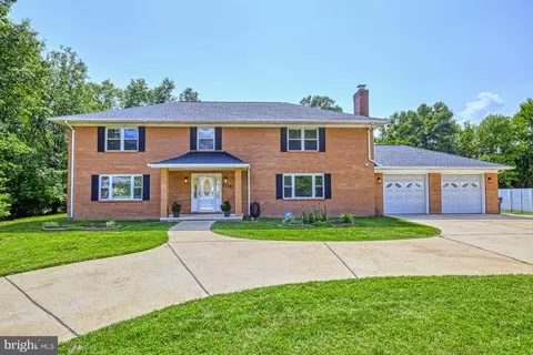 7716 Fordson Rd, Alexandria, VA 22306