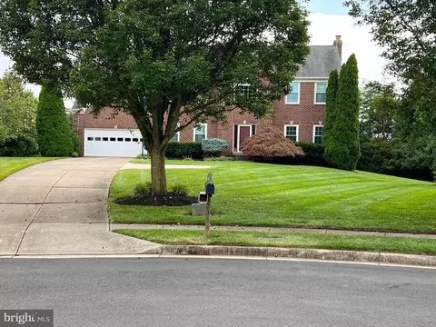 2314 Hurlingham Ln, Reston, VA 20191