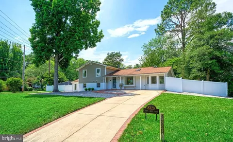 8320 Fort Hunt Rd, Alexandria, VA 22308