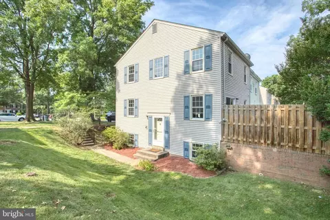 7743 Durer Ct, Springfield, VA 22153