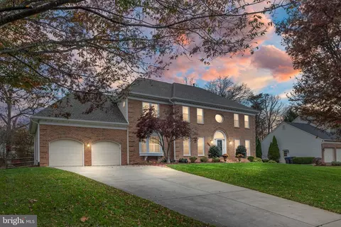 15453 Eagle Tavern Ln, Centreville, VA 20120
