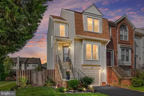 14001 Red River Dr, Centreville, VA 20121