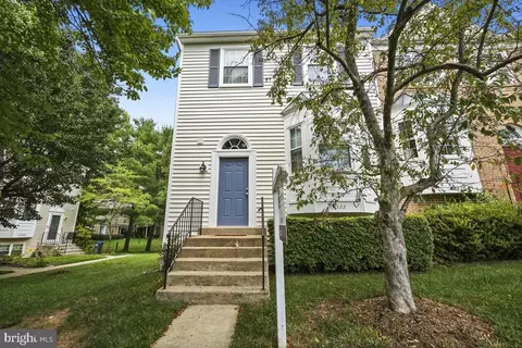 12322 Sleepy Lake Ct, Fairfax, VA 22033