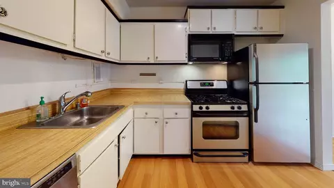 2614 Fort Farnsworth Rd #257, Alexandria, VA 22303