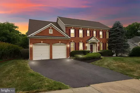 4482 Shady Point Pl, Chantilly, VA 20151