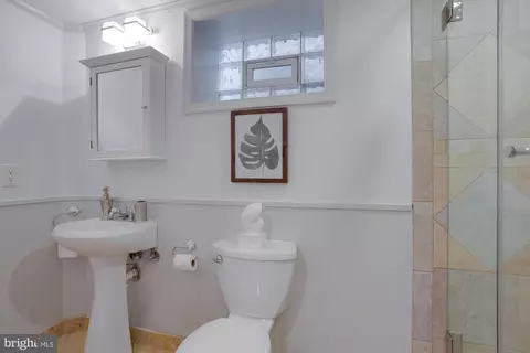 1014 Maple Ave E, Vienna, VA 22180 photo 51