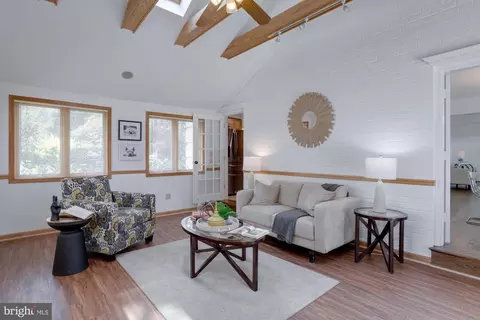 1014 Maple Ave E, Vienna, VA 22180 photo 20