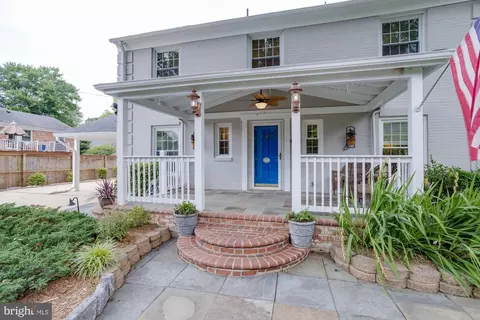 1014 Maple Ave E, Vienna, VA 22180 photo 9