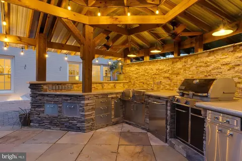 1014 Maple Ave E, Vienna, VA 22180 photo 81