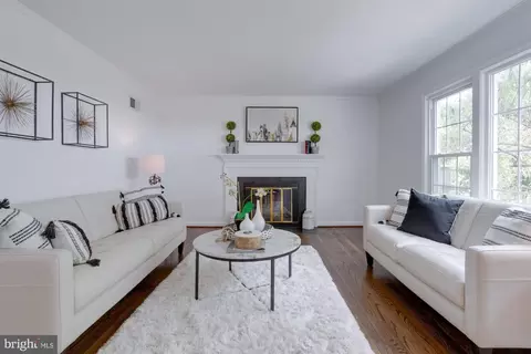 1014 Maple Ave E, Vienna, VA 22180 photo 10
