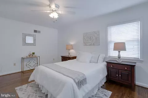 1014 Maple Ave E, Vienna, VA 22180 photo 31
