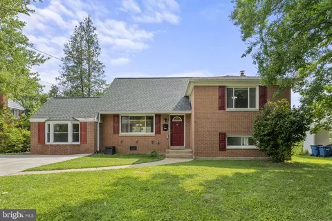 7212 Reservoir Rd, Springfield, VA 22150