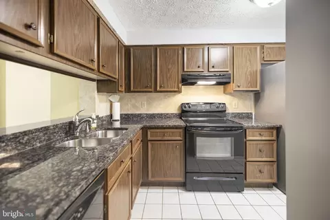 8339 Brookvale Ct, Springfield, VA 22153 photo 3